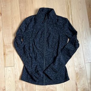Lululemon Define Jacket. Size 4. Black Camo Leopard Print.